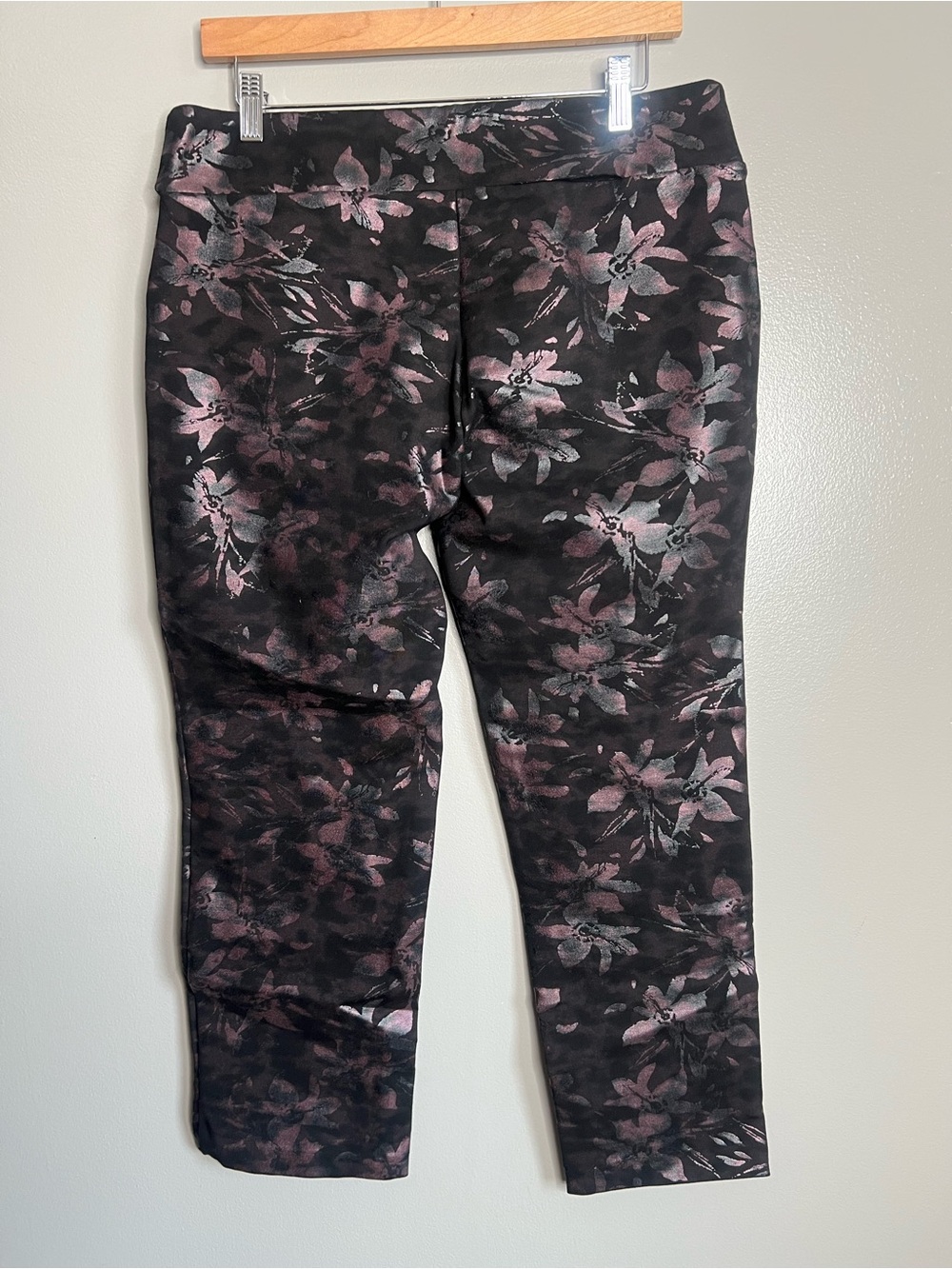 Soft Surroundings black pink shiny floral pants size 12 petite holiday party - Picture 2 of 6